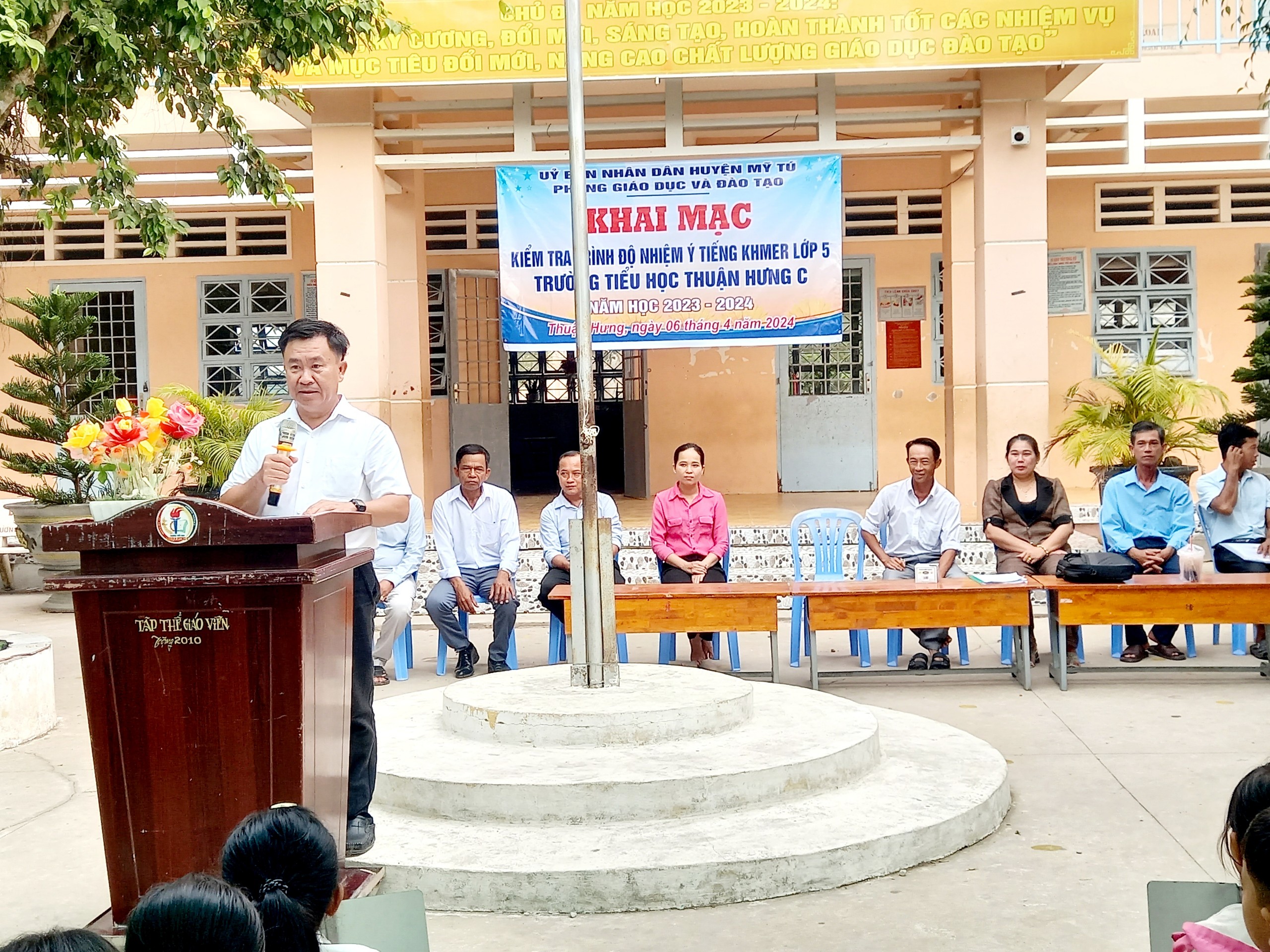 Trường tiểu học Thuận Hưng C tổ chức kiểm tra nhiệm ý tiếng Khmer lớp 5, năm học 2023–2024